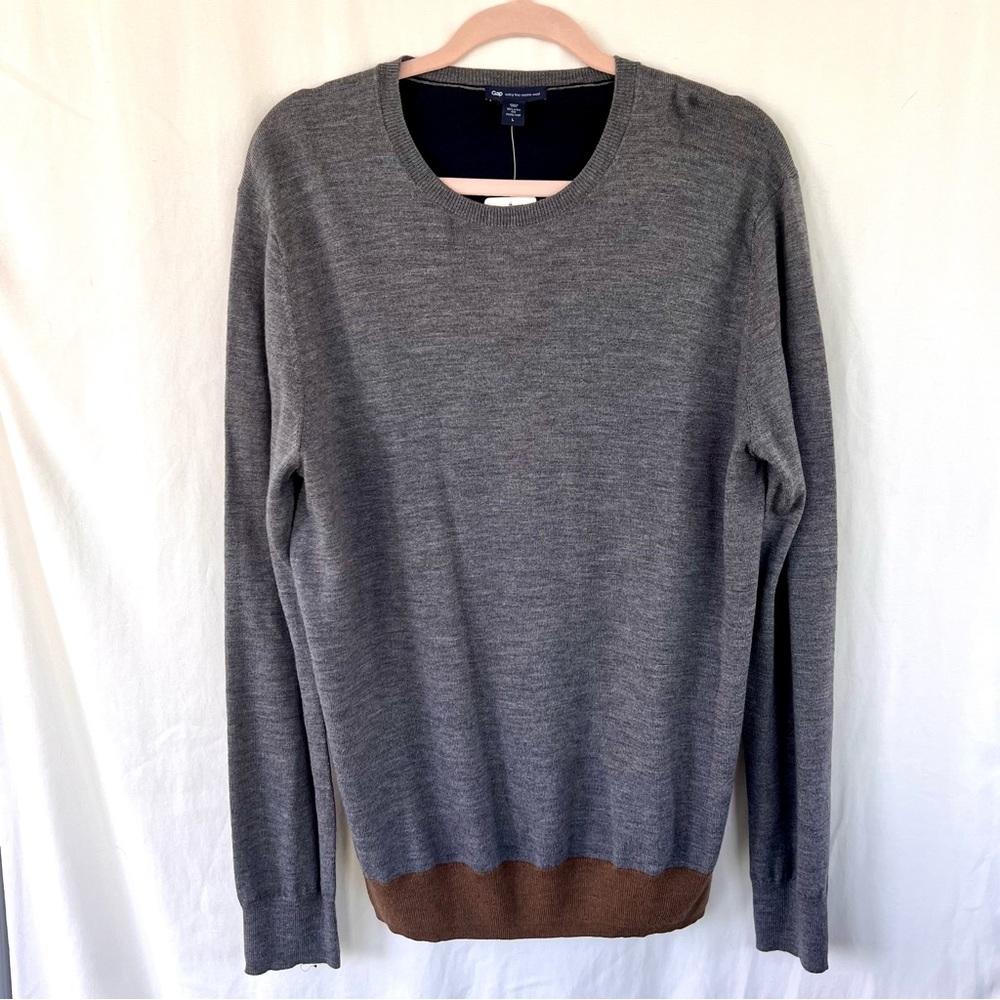 NWT Gap Men’s Gray, Navy & Brown Extra Fine Wool Crewneck Sweater, Size Large
